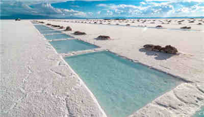 充電機(jī)充電鋰電池成本或?qū)崿F(xiàn)低于每千瓦時80美元 充電機(jī)充電鋰電池成本或?qū)崿F(xiàn)低于每千瓦時80美元