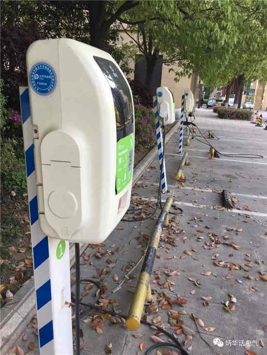  對(duì)新能源汽車蓄電池充電機(jī)充電設(shè)施的幾點(diǎn)考量之一