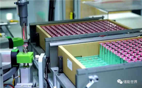 電動(dòng)車充電機(jī)充電鉛酸蓄電池?zé)o法蓄電的原因和解決方案